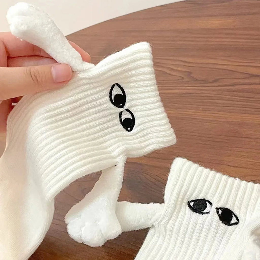 Magnetic Holding Hands Couple Socks - TrendoraX